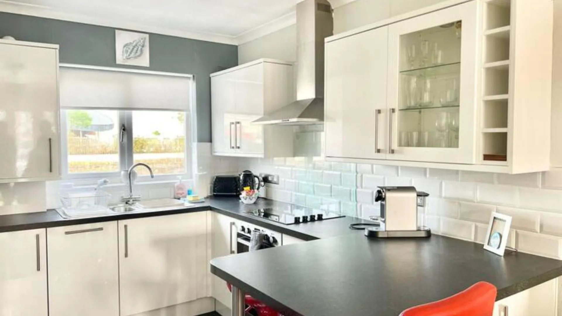 Pass The Keys Cosy Flat In Maritime Quarter Apartment Swansea United Kingdom